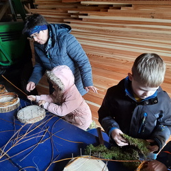 Kinderaktion 2023 Hosagärtla bauen